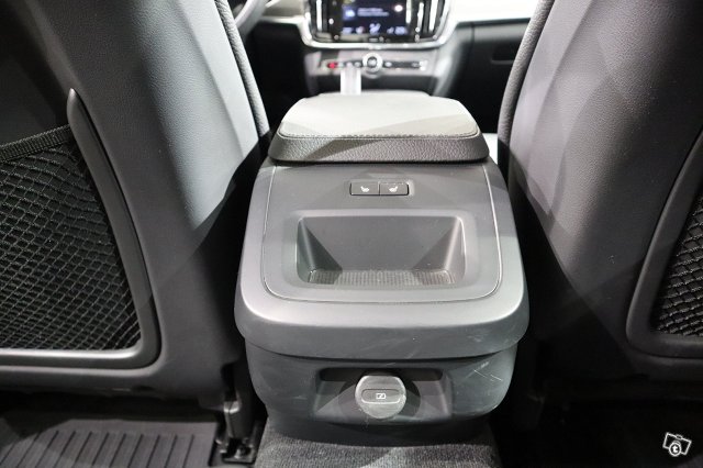 Volvo V90 19