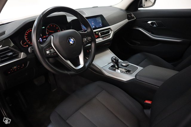 BMW 3-SARJA 9