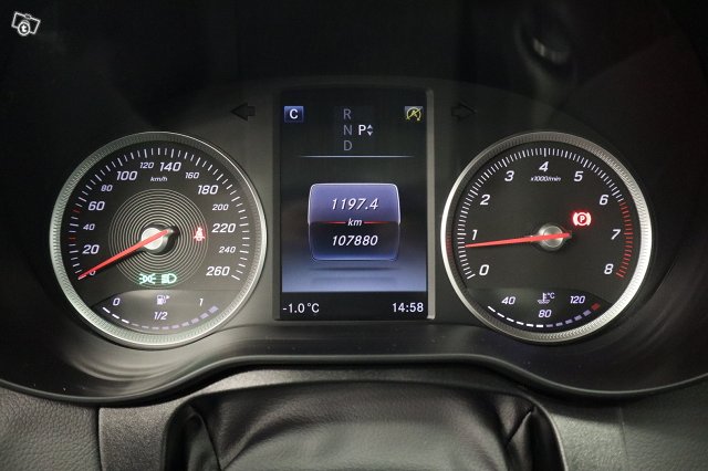 Mercedes-Benz C 17