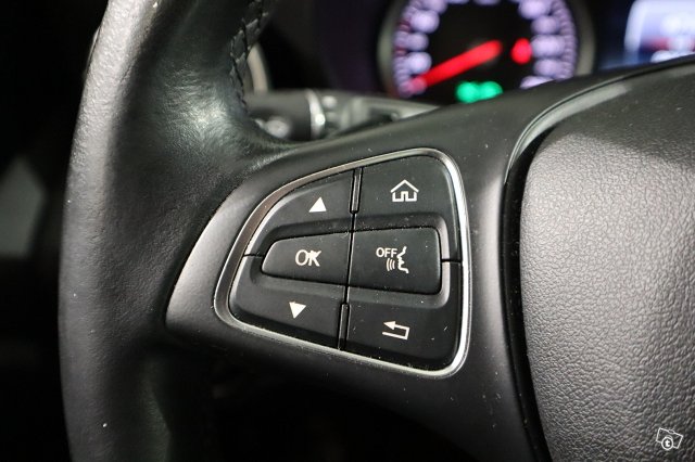 Mercedes-Benz C 18