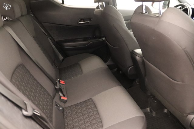 Toyota C-HR 16