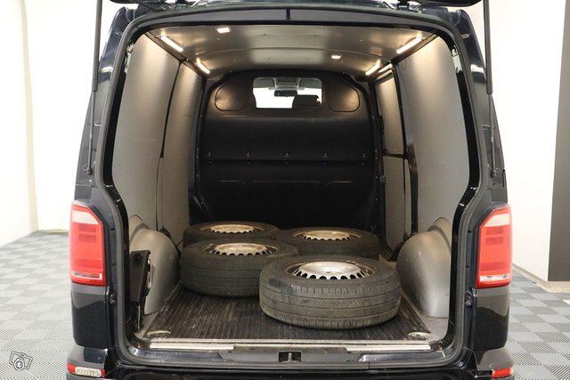 Volkswagen Transporter 9