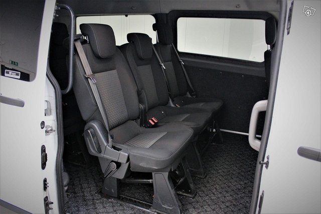 Ford Transit Custom 6