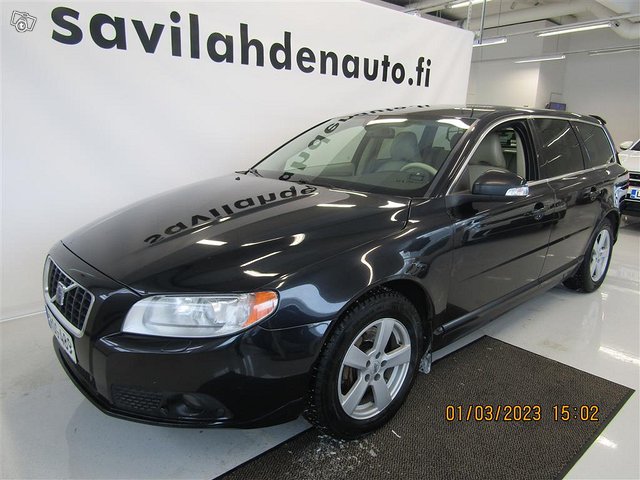 VOLVO V70