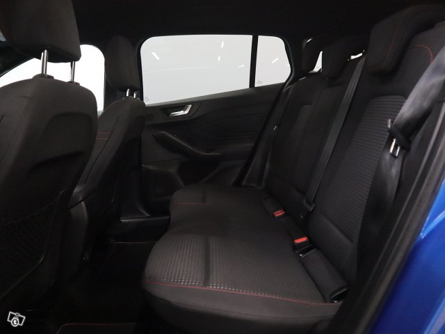 Ford Focus 16