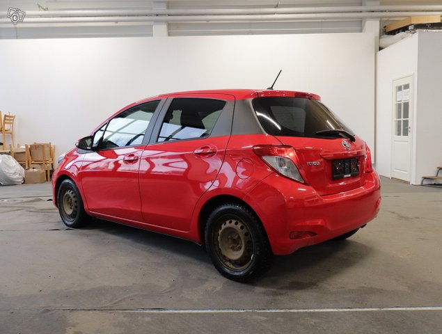 Toyota Yaris 4