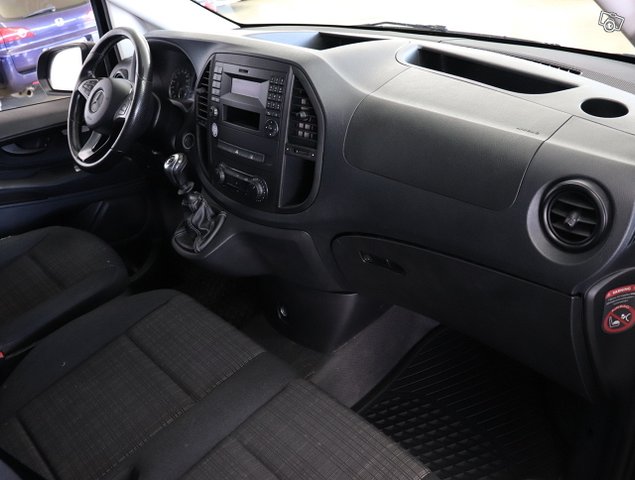 Mercedes-Benz Vito 11