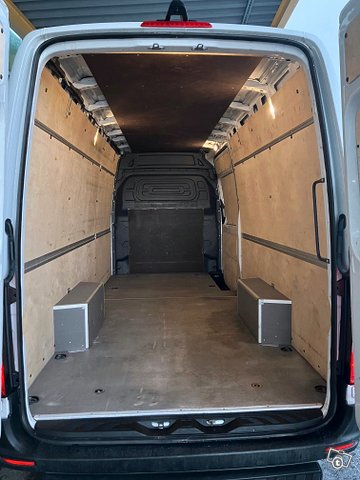 Mercedes-Benz Sprinter 8