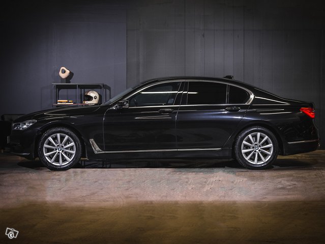 BMW 730 2