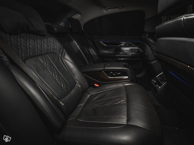 BMW 730 11