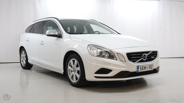 VOLVO V60 8
