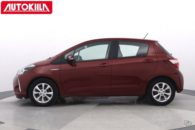 TOYOTA YARIS 2