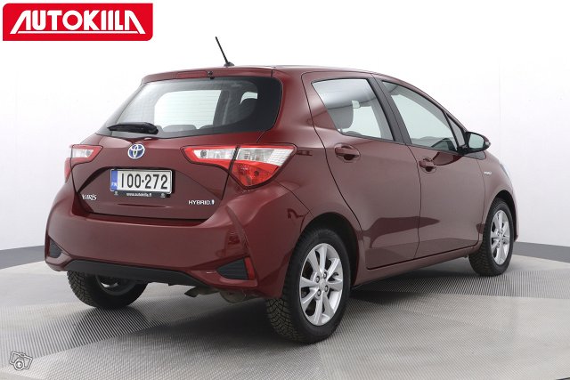 TOYOTA YARIS 5