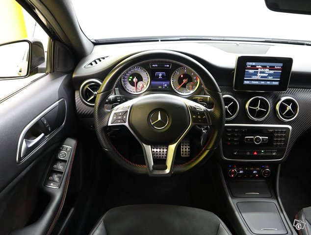 Mercedes-Benz A 12