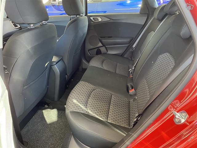 Kia Ceed 8