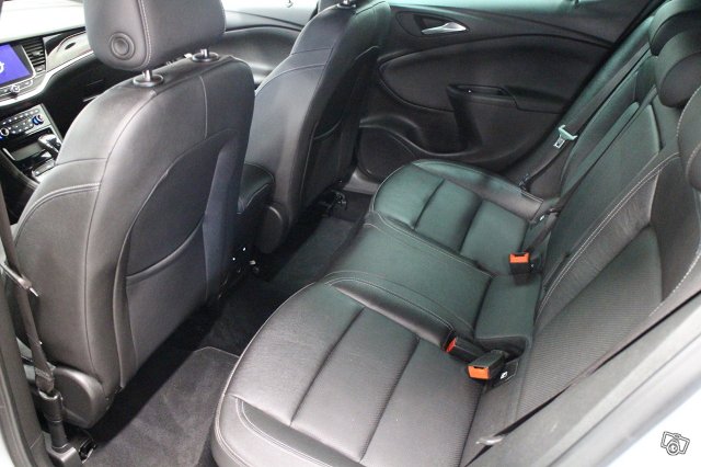 OPEL Astra 8