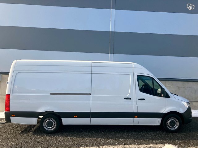 Mercedes-Benz Sprinter 2