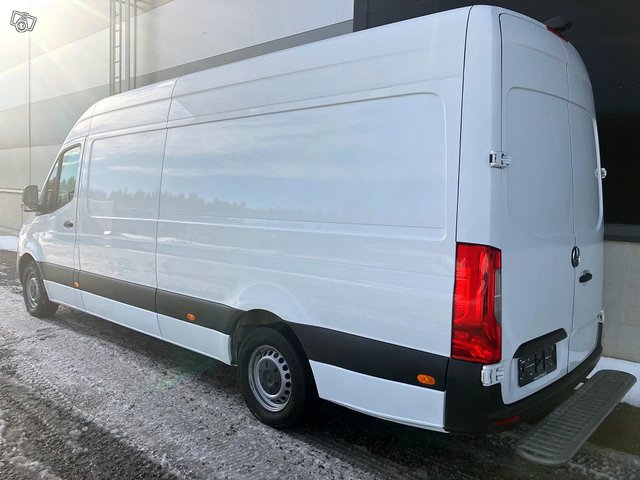 Mercedes-Benz Sprinter 4