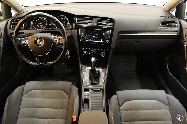 Volkswagen Golf 13
