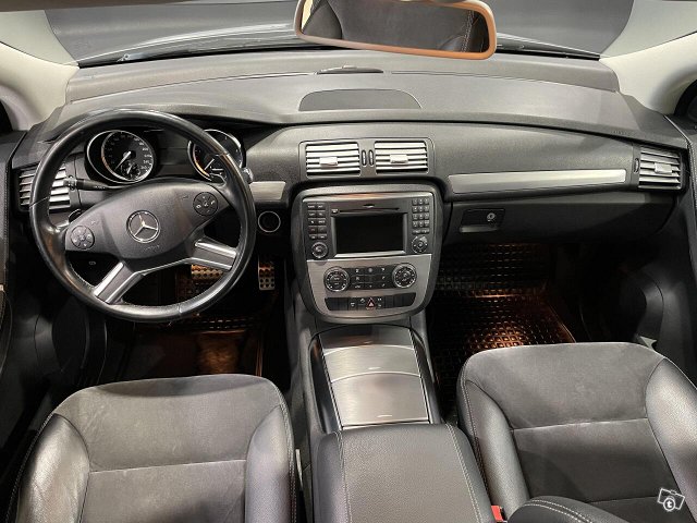 Mercedes-Benz R 10