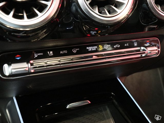 MERCEDES-BENZ EQA 14