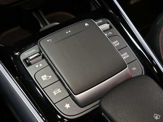 MERCEDES-BENZ EQA 15