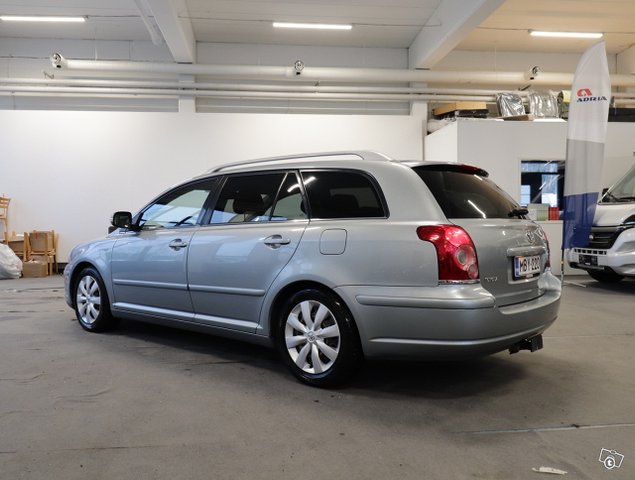 Toyota Avensis 3