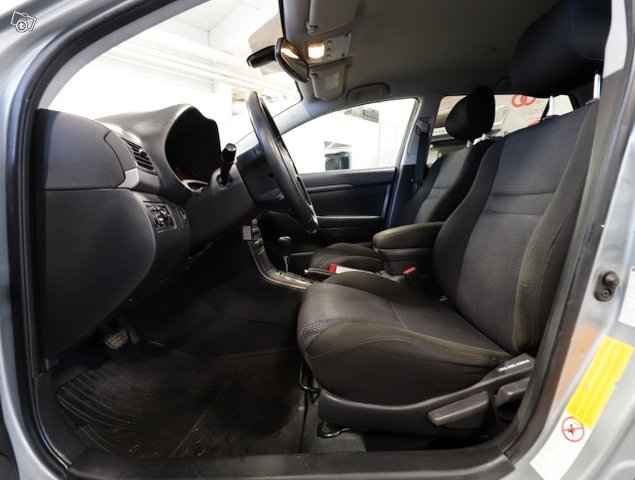 Toyota Avensis 6