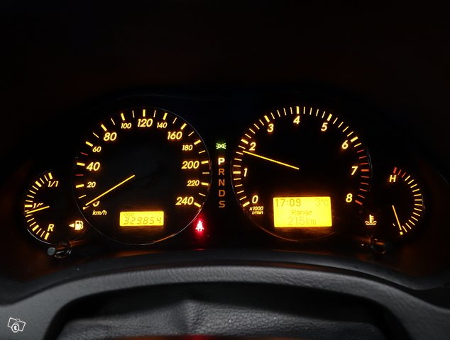 Toyota Avensis 8