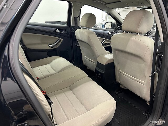 Ford Mondeo 10