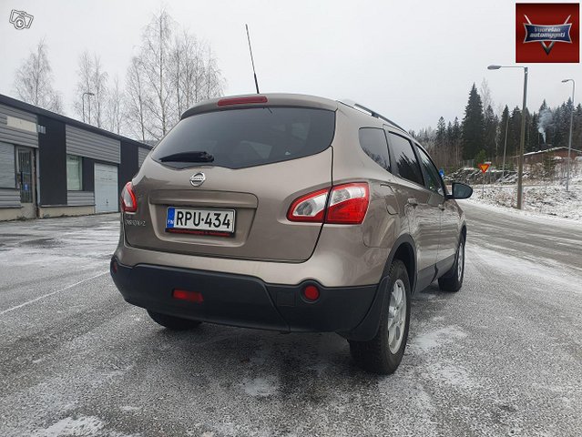 Nissan Qashqai+2 7