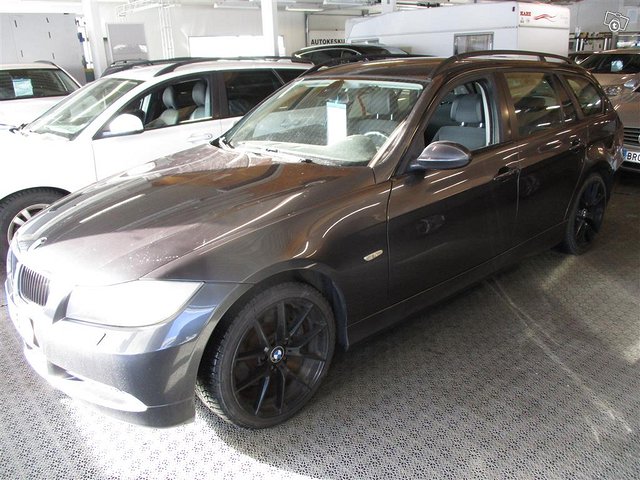 BMW 325