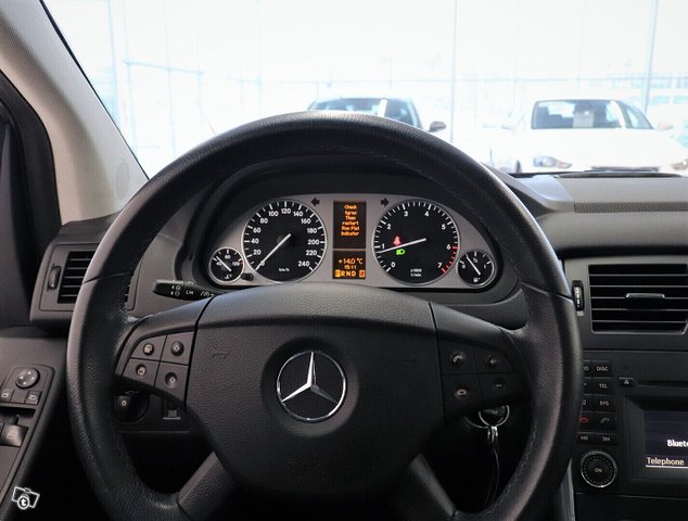 Mercedes-Benz B 10
