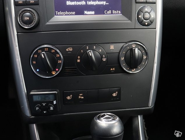 Mercedes-Benz B 12