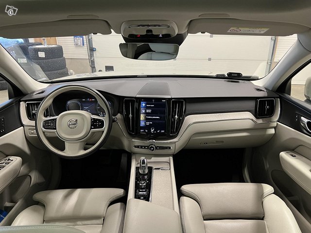 Volvo XC60 13