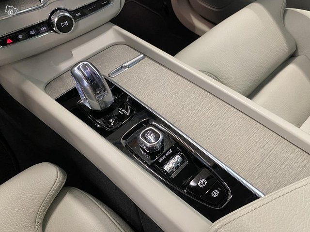 Volvo XC60 17