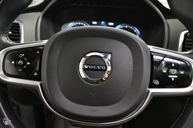Volvo XC90 16
