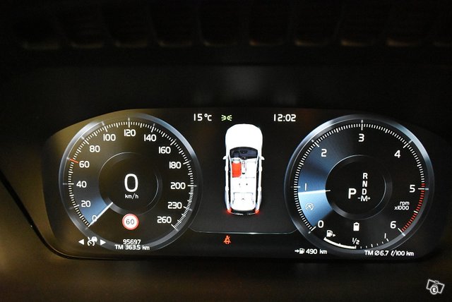 Volvo XC90 17