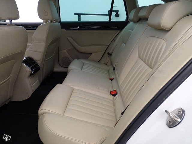 Skoda Superb 18