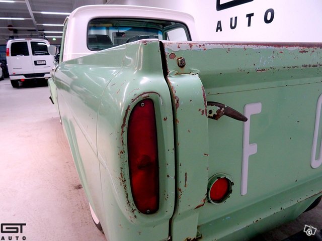 Ford F100 22