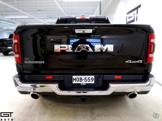 Dodge Ram 4