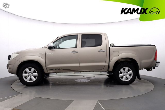 Toyota Hilux 7