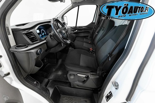 Ford Transit Custom 11