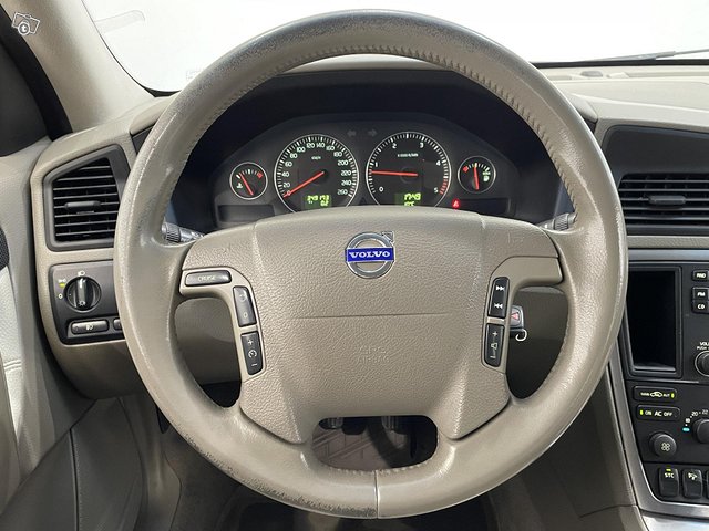 Volvo V70 13