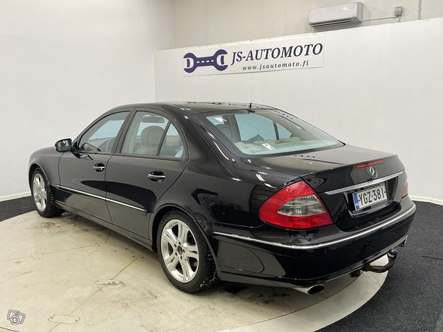 Mercedes-Benz E 5