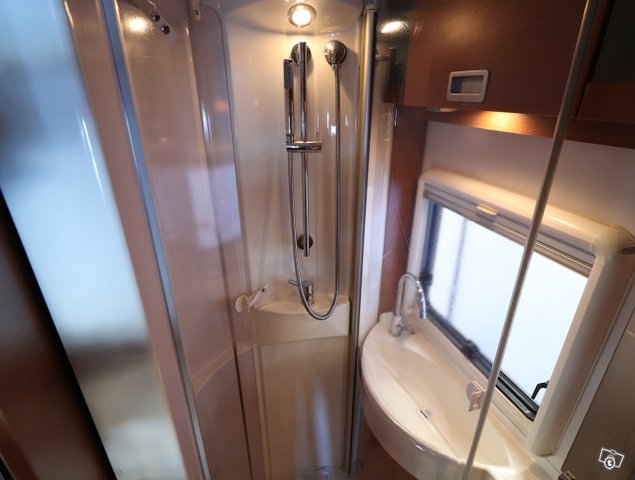 Knaus S Liner 700 LEG 16