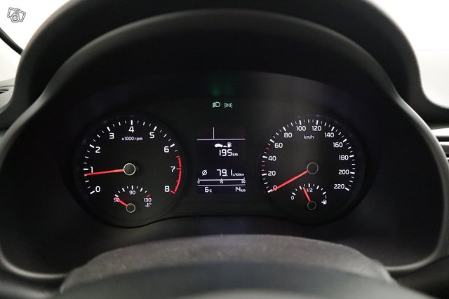 KIA RIO 8