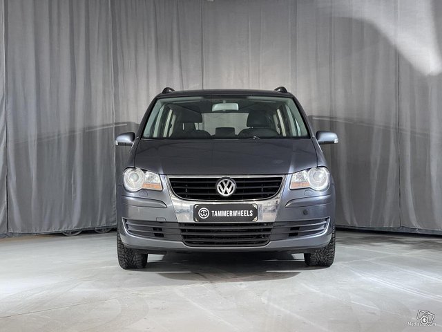 Volkswagen Touran 2