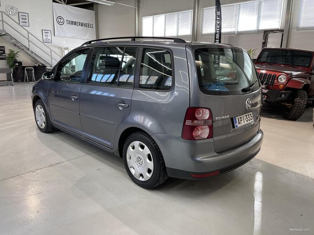Volkswagen Touran 20