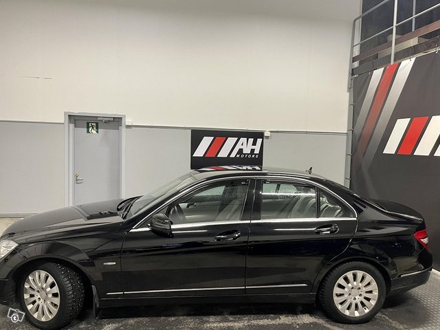 Mercedes-Benz C 4